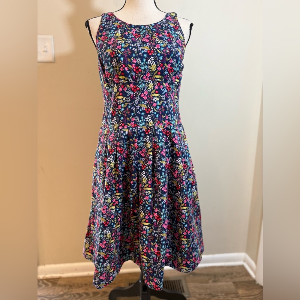 Handmade cottage floral fit flare pleated midi dress pockets SZ 8